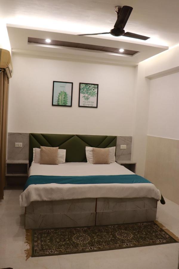 Hotel Dileep42 Lucknow Luaran gambar