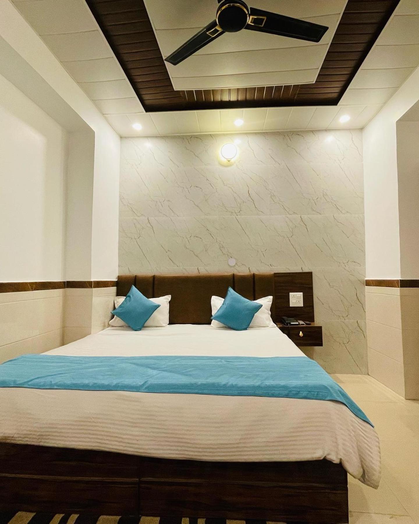 Hotel Dileep42 Lucknow Luaran gambar