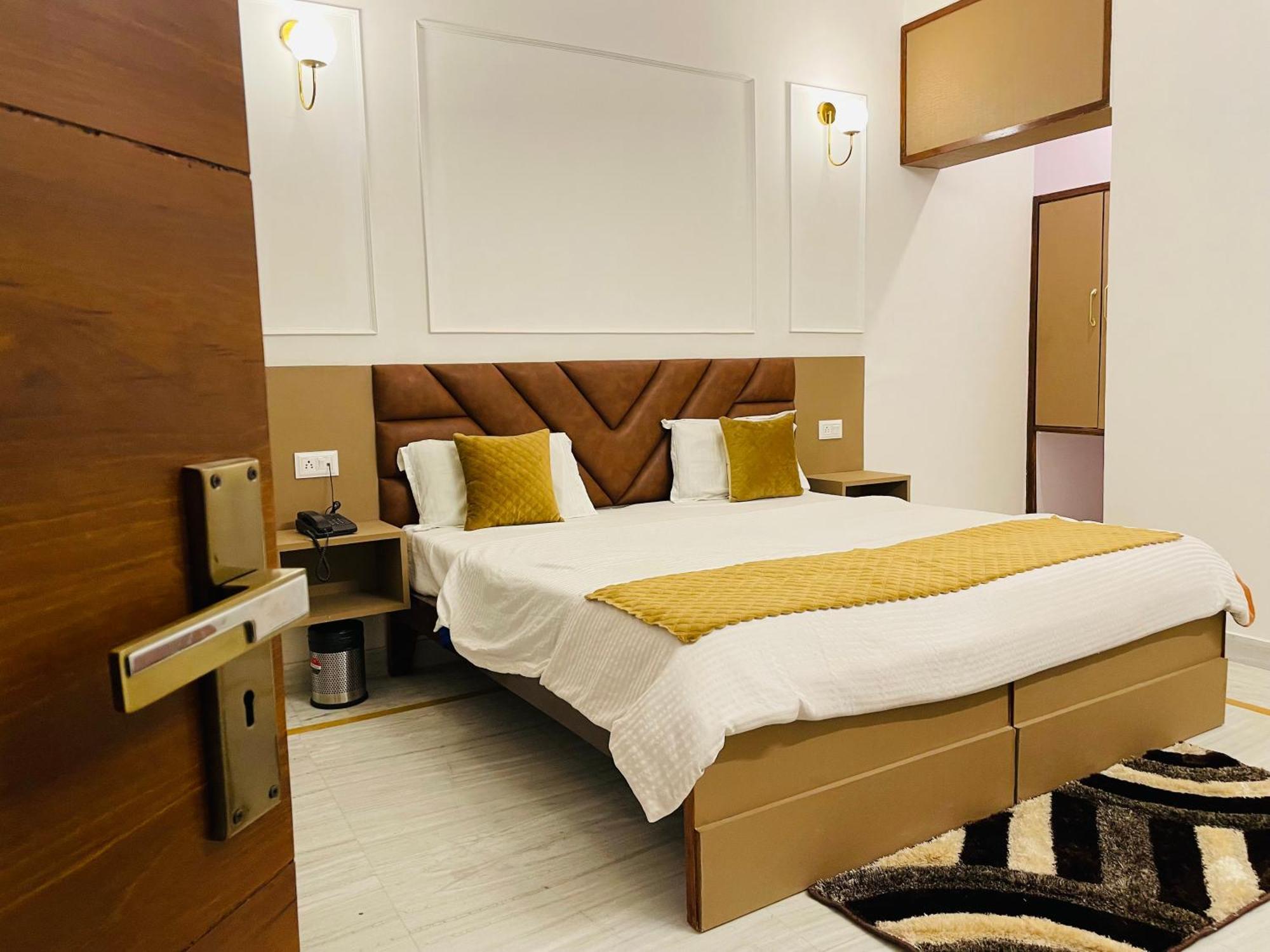 Hotel Dileep42 Lucknow Luaran gambar